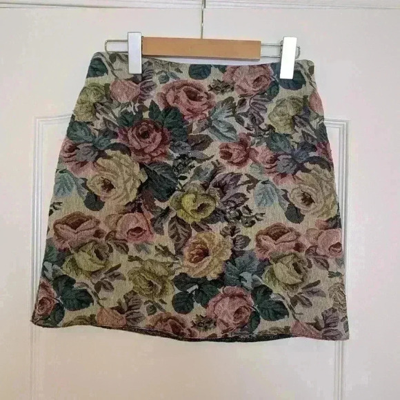 Atmosphere Floral rose skirt  size uk8 Usa4 - Picture 1 of 13
